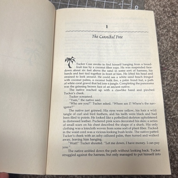 Island of the Sequined Love Nun paperback book by Christopher Moore - Picture 7 of 7